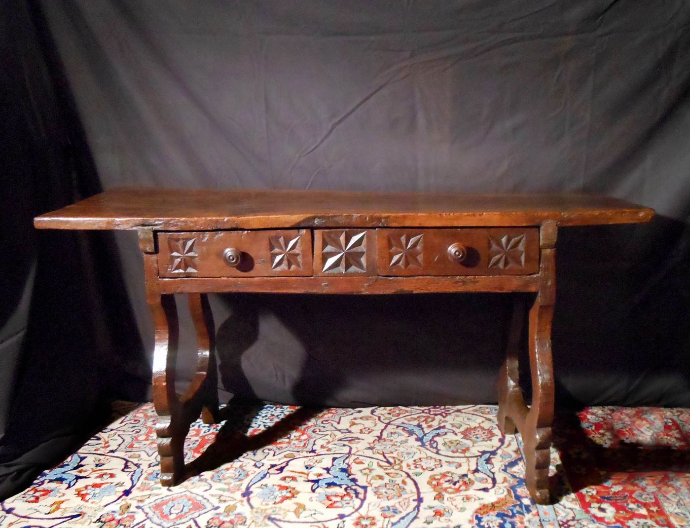 RARE TABLE-BUREAU FRATINO D'ÉPOQUE, DATANT DE LA SECONDE MOITIÉ DU XVIe SIÈCLE (RÉSERVÉ)